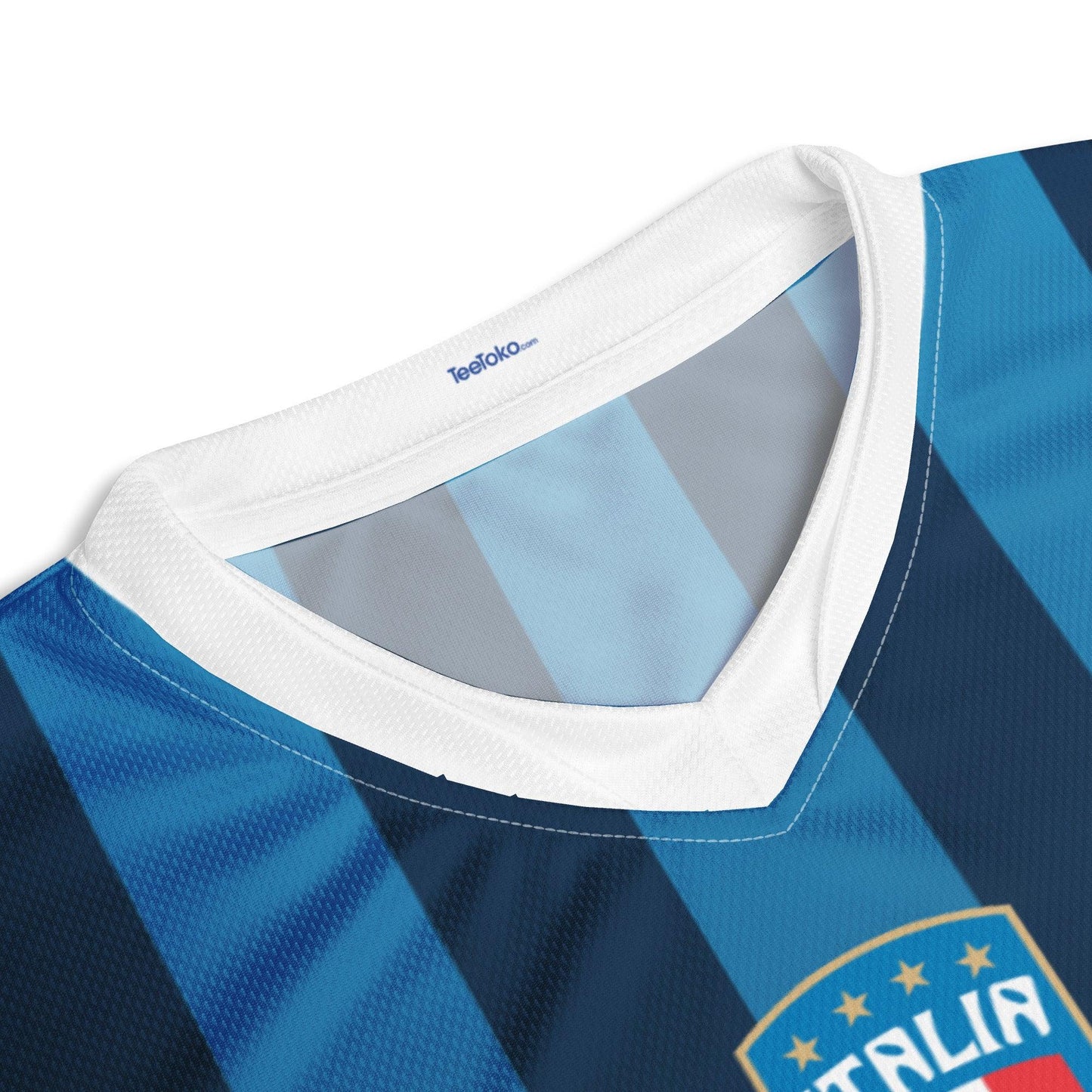 EK voetbalshirt 2024 - Italy Azzurri Blauw Gestreept close up shirt